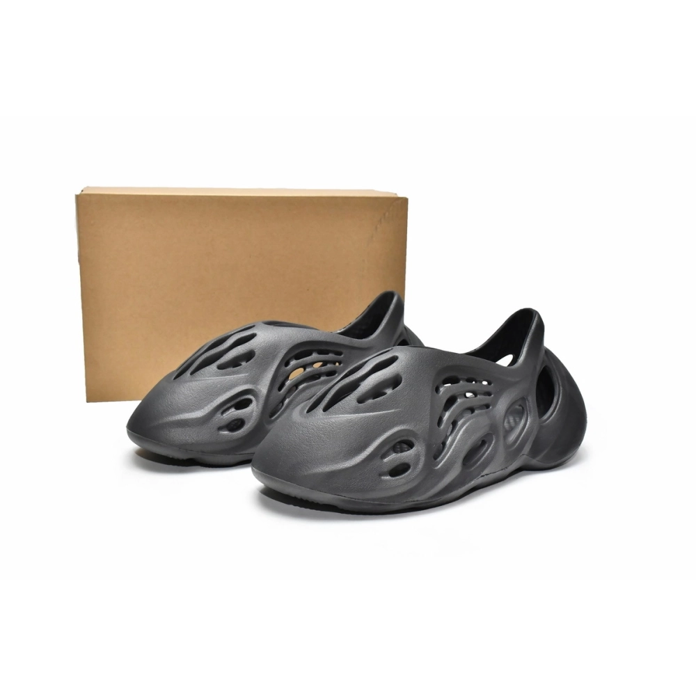 adidas Yeezy Foam Runner Onyx HP8739