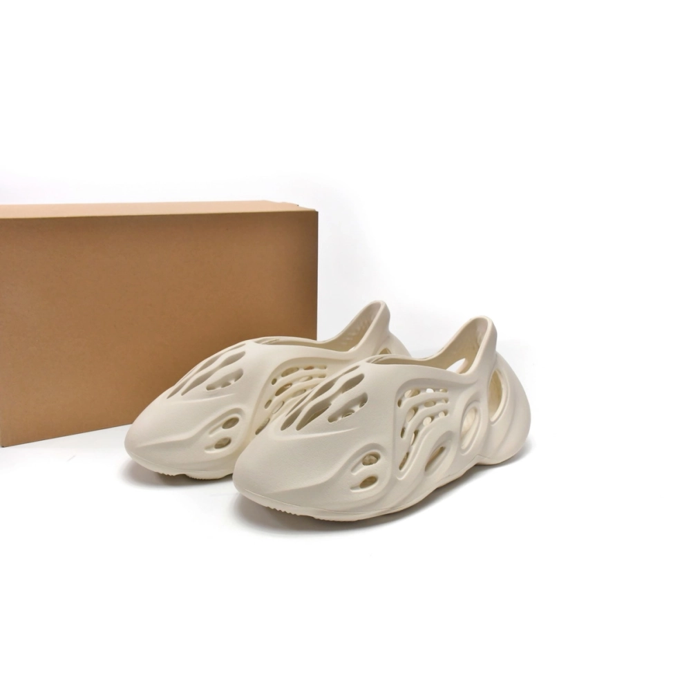 adidas Yeezy Foam Runner Sand FY4567