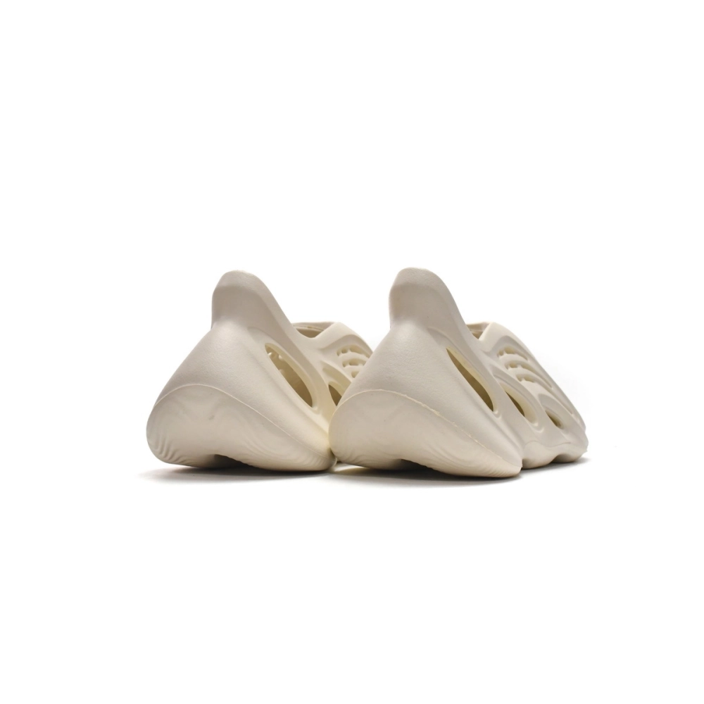 adidas Yeezy Foam Runner Sand FY4567