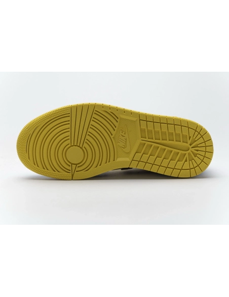 Air Jordan 1 Mid SE Fearless Maison Chateau Rouge CU2803-200