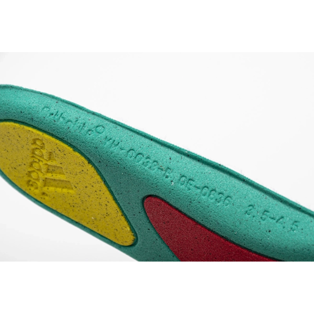 Adidas Yeezy Boost 700 Analog EG7596