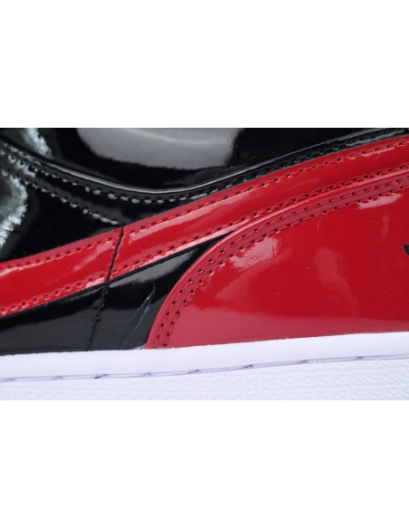 Air Jordan 1 Retro Low OG Black Red 553558-063