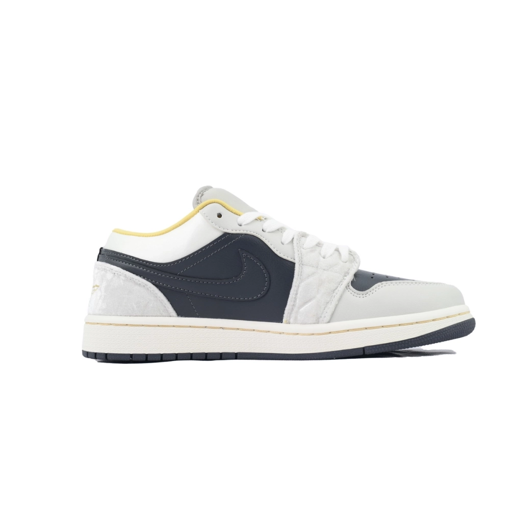 Air Jordan 1 Low SE Beaded Swoosh DV1762-001