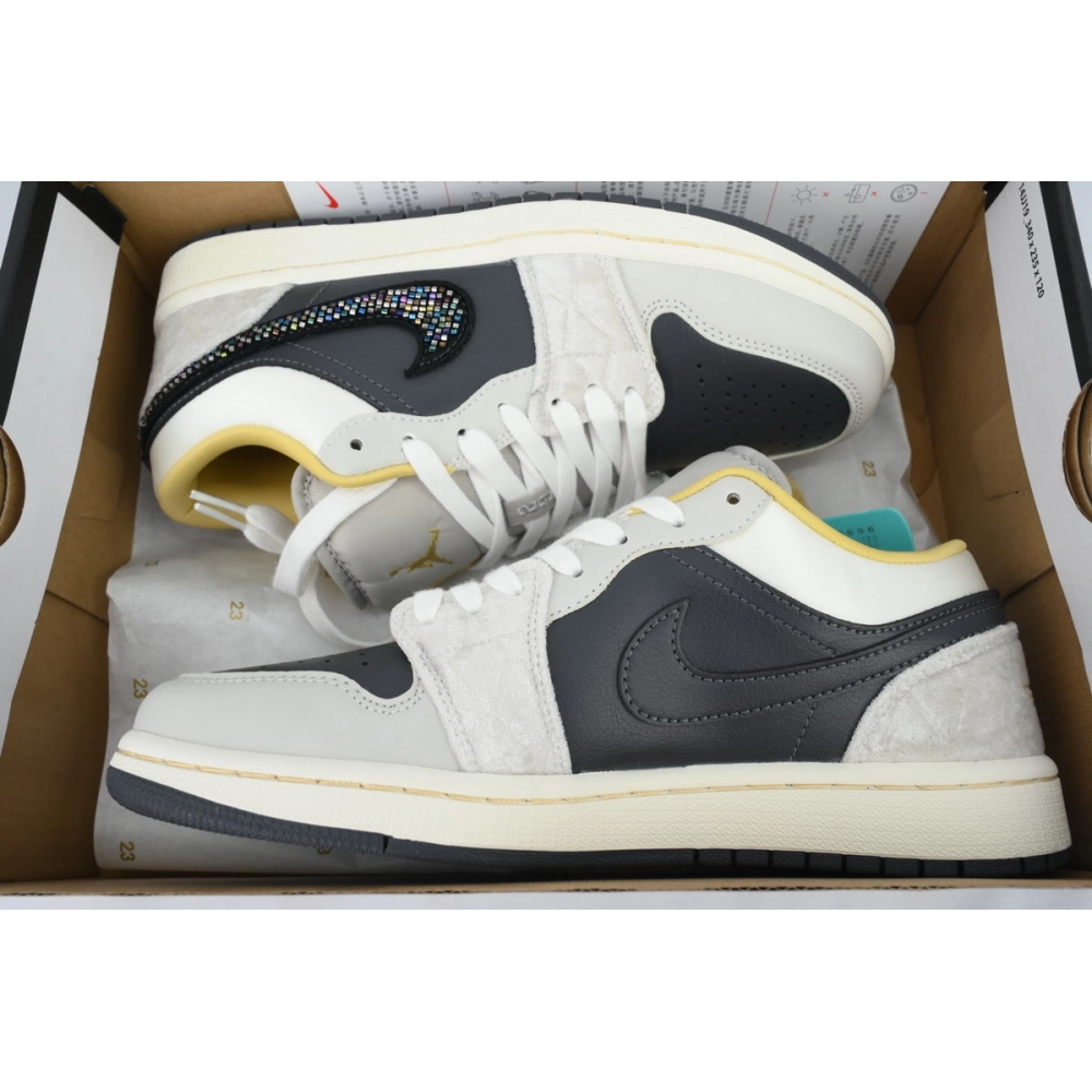 Air Jordan 1 Low SE Beaded Swoosh DV1762-001