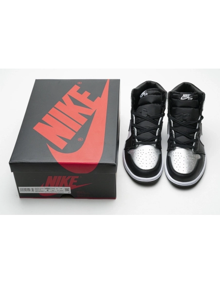 Air Jordan 1 Retro High Silver Toe CD0461-001