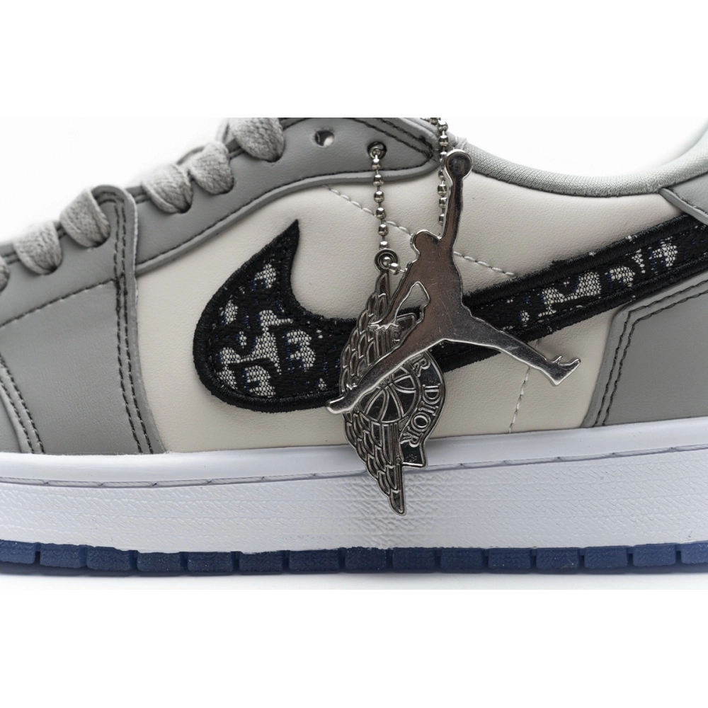 Air Jordan 1 Retro Low Dior CN8608-002