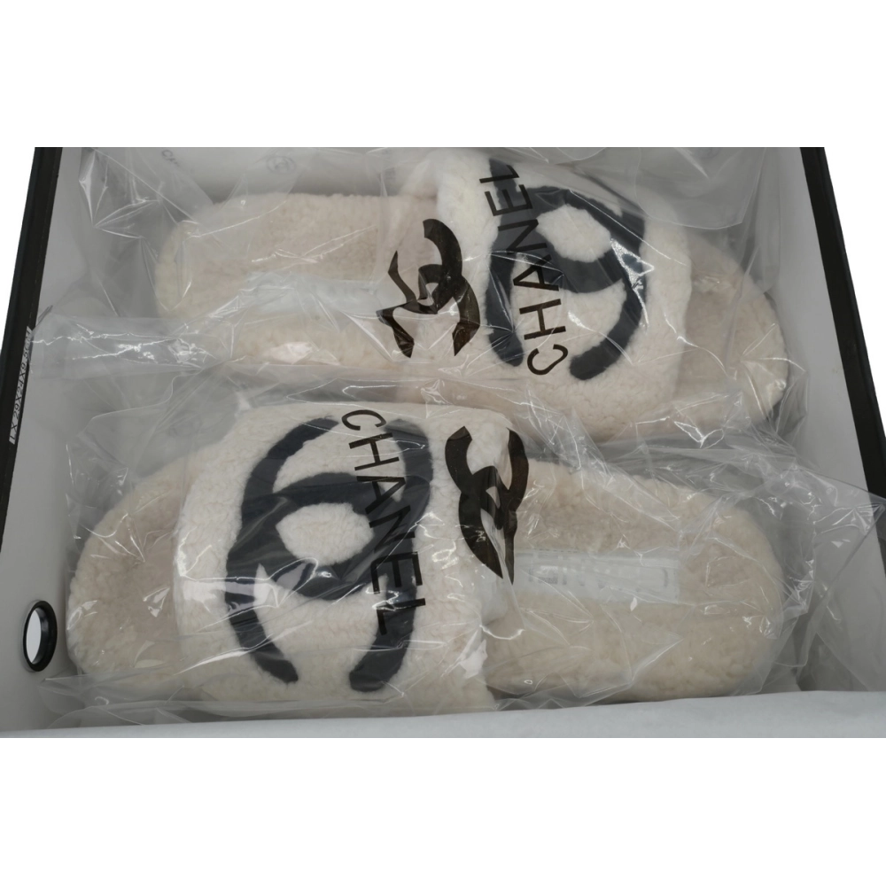 Chanel Wool Slippers White