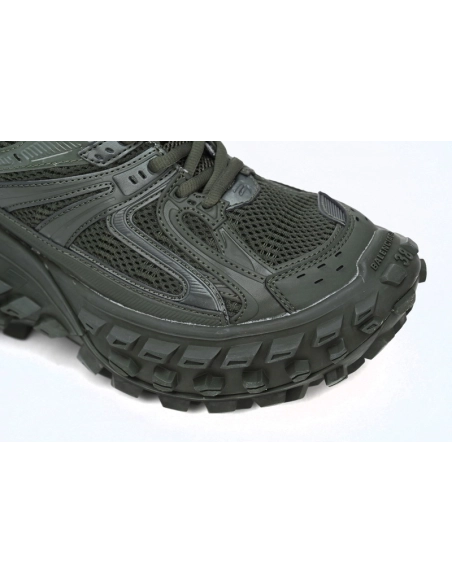 Balenciaga Defender Green 685613W2RA63000