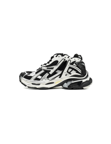 Balenciaga Runner Black White 677403W3RB29010