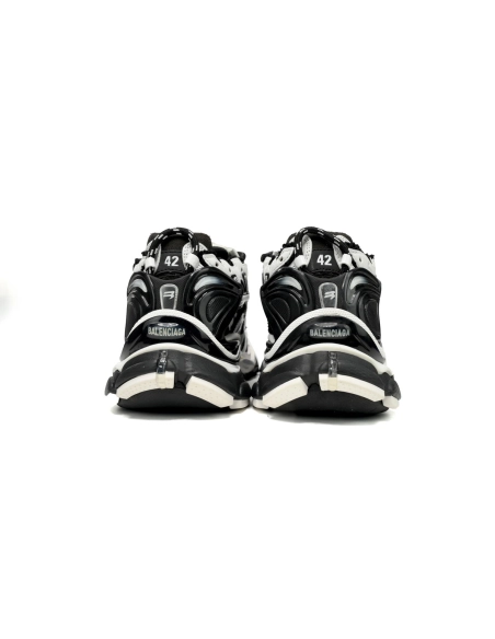 Balenciaga Runner Black White 677403W3RB29010