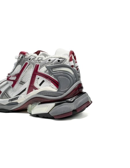 Balenciaga Runner Burgundy 677403W3RB39069