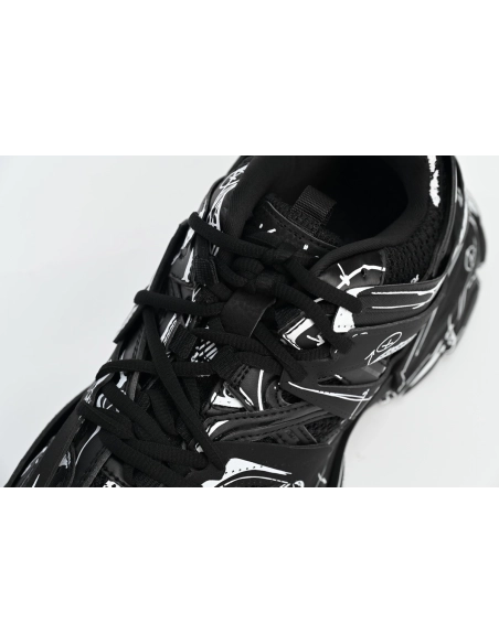 Balenciaga Track Black Black-And-White Painting 542023 W3SR2 2315