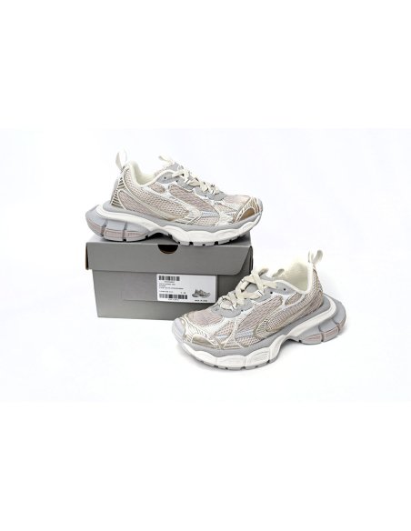 Balenciaga 3XL Sneaker in OFF White - 734734W3XL49191