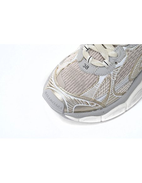 Balenciaga 3XL Sneaker in OFF White - 734734W3XL49191