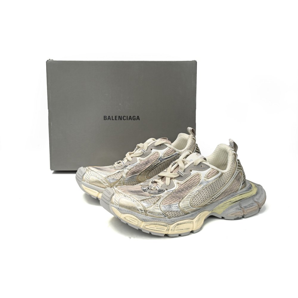 Balenciaga 3XL Sneaker in Pagne 734731W3XL79191