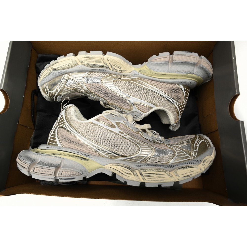 Balenciaga 3XL Sneaker in Pagne 734731W3XL79191