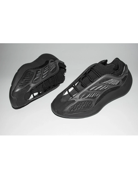 Adidas Yeezy 700 V3 Alvah H67799