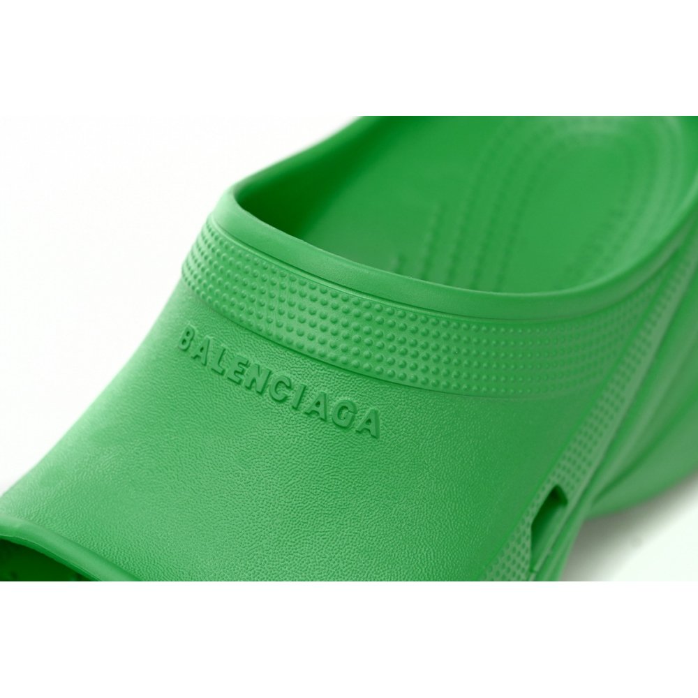 Balenciaga x Crocs Pool Slide Sandals Green 677386W1S8E3033