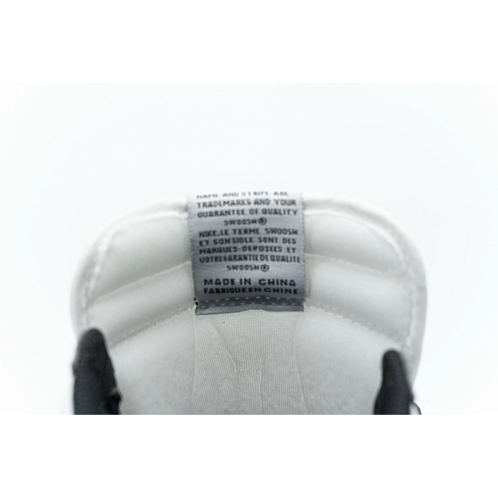 Air Jordan 1 Retro High Black White 555088-010