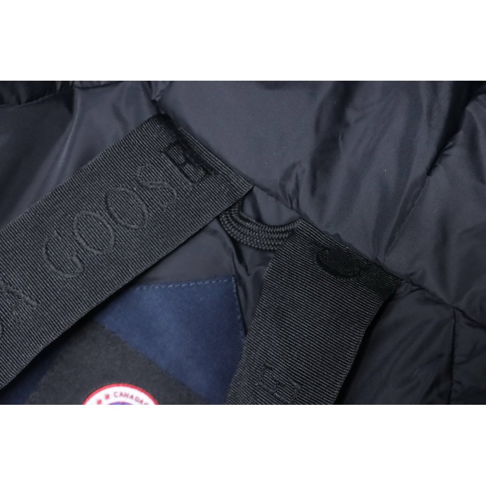 Canada Goose Chilliwack Bomber Jacket Short Down Jacket PBI Dark Blue,Canada Goose Jackets,Jackets,CLOTHES