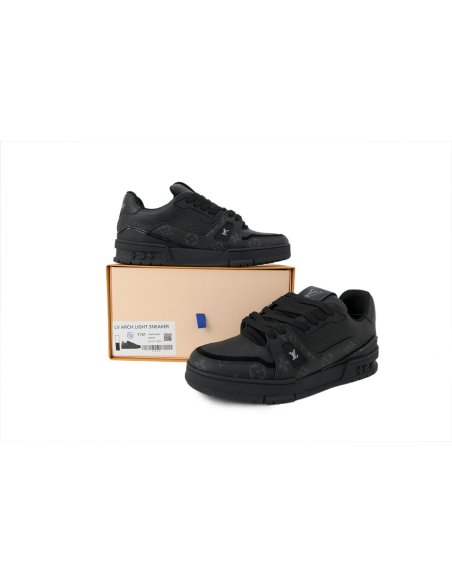 Louis Vuitton Trainer Black ,Louis Vuitton Trainer,LOUIS VUITTON,LUXURY SHOES