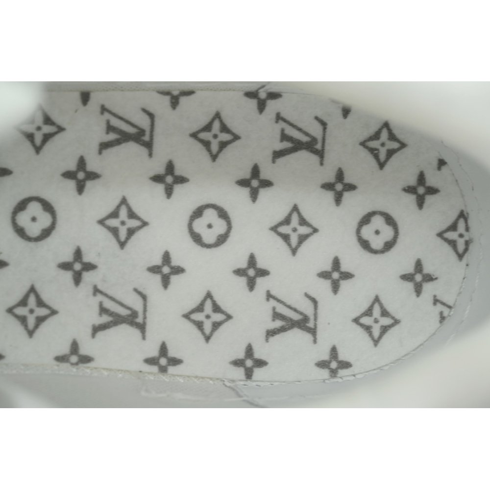 Louis Vuitton Trainer White Rivets ,Louis Vuitton Trainer,LOUIS VUITTON,LUXURY SHOES