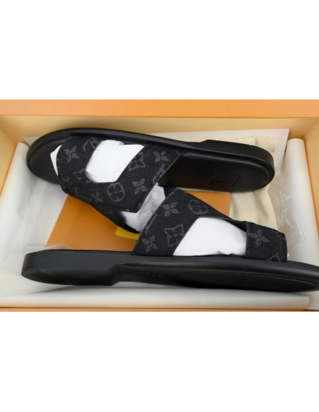 Louis Vuitton Oasis Black Cloth