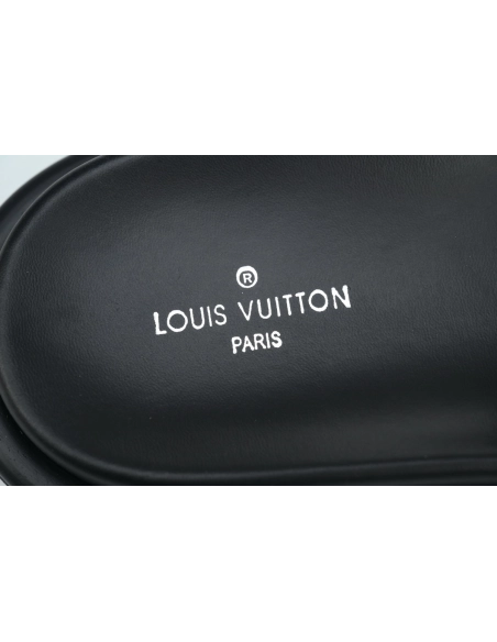Louis Vuitton Pool Pillow Flat Comfort Mules 1AABKH